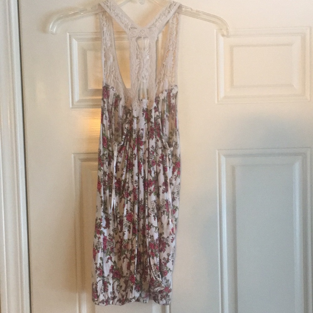 Tank - Picture 3 of 3